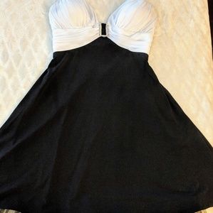 Black and White Size 8 Dress